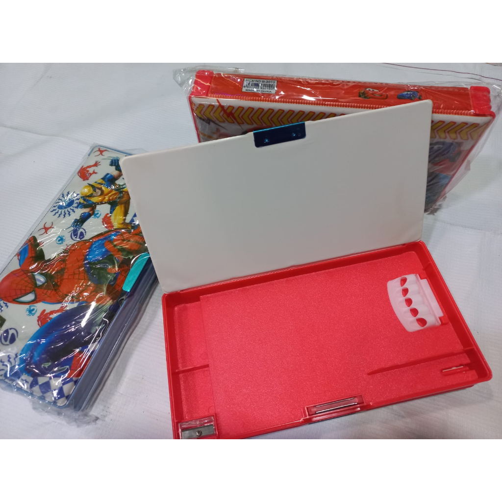 

PROMO KOTAK PENSIL UKURAN BESAR MAGNET BERGAMBAR KODE B2010