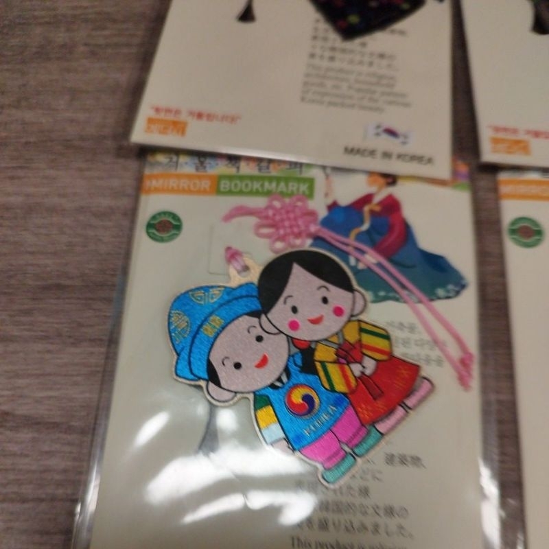 

mirror bookmark pembatas buku made ini korea