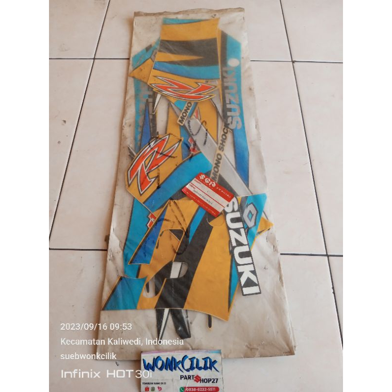 striping stiker Lis body Suzuki Satria 2tak hiu kuning hitam original sgp