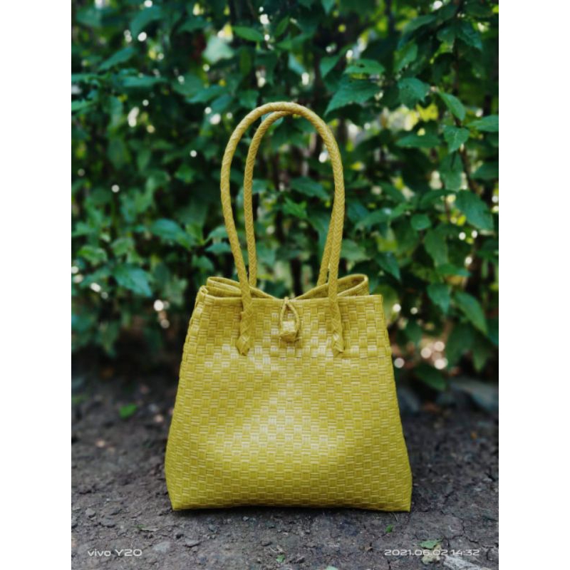 STOCK Tas anyam plastik PREMIUM / TAS Anyam Jally / Tas belanja/ Tas Wanita cantik