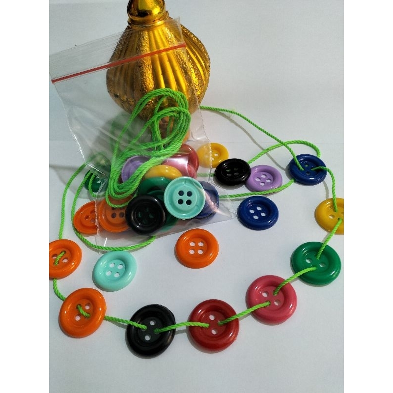 Meronce Kancing Jumbo / Mainan Edukasi Anak TK / PAUD