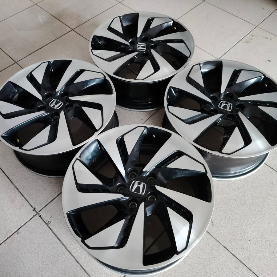 Velg Mobil Bekas Copotan Honda CRV Ring 18 Lebar 7 Hole 5x114,3 B  P