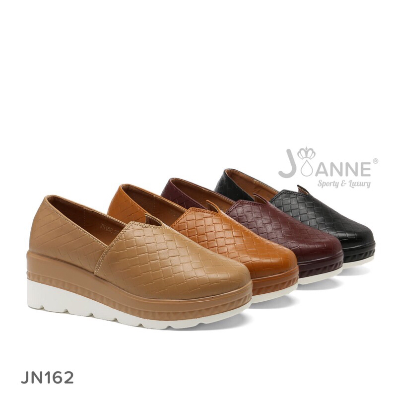 SEPATU WEDGES WANITA JOANNE JN162