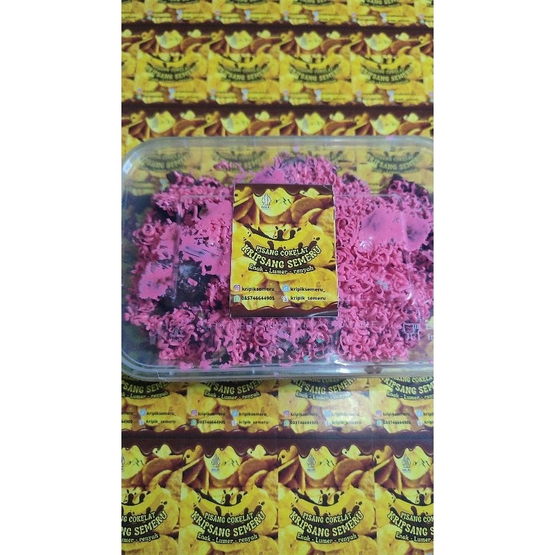 

kripik pisang coklat lumer topping coklat stroberi