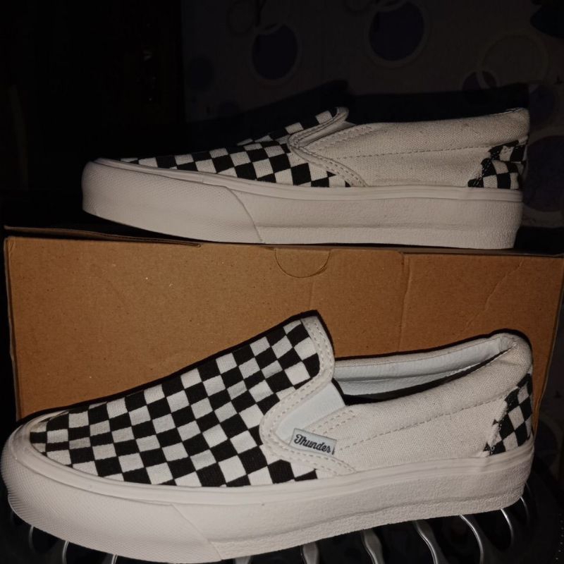 Sepatu Slip On Thunderbear Model Checkerboard