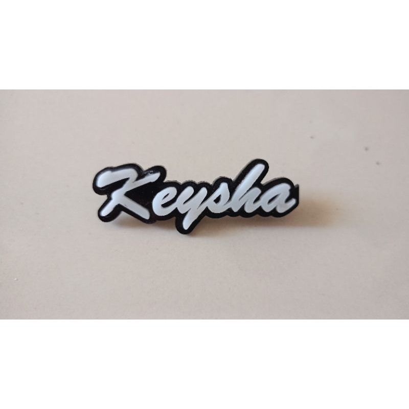 nama dada custom bros sekolah custom aklirik timbul pakai peniti