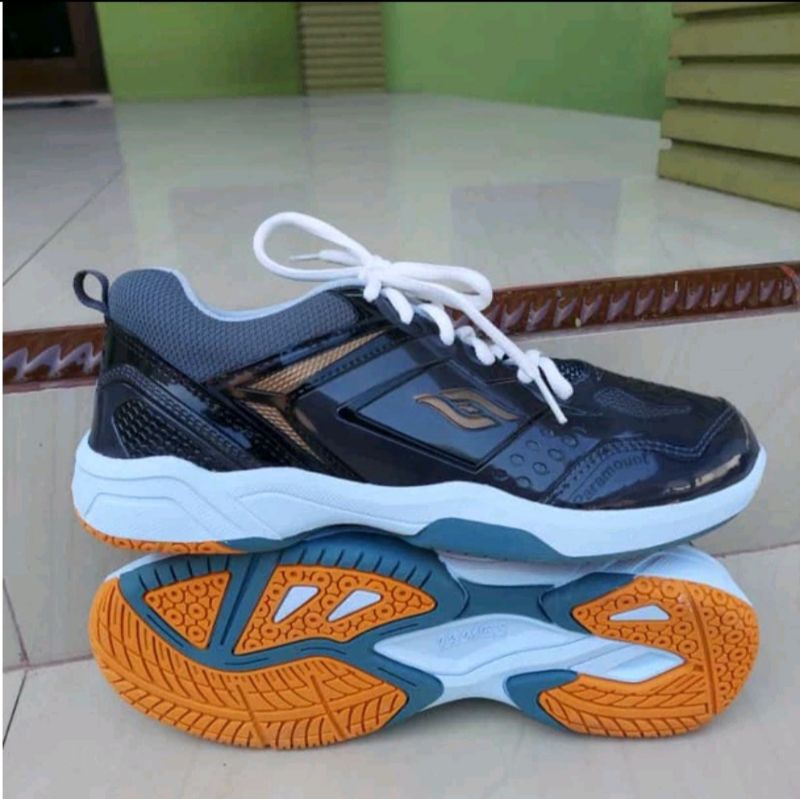 SEPATU BADMINTON/SEPATU JOGGING/SEPATU ARQUILA/SEPATU PARAMOUNT/SEPATU BULUTANGKIS/SEPATU VOLI