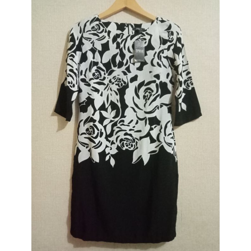 Dress bunga putih hitam Eprise Size S