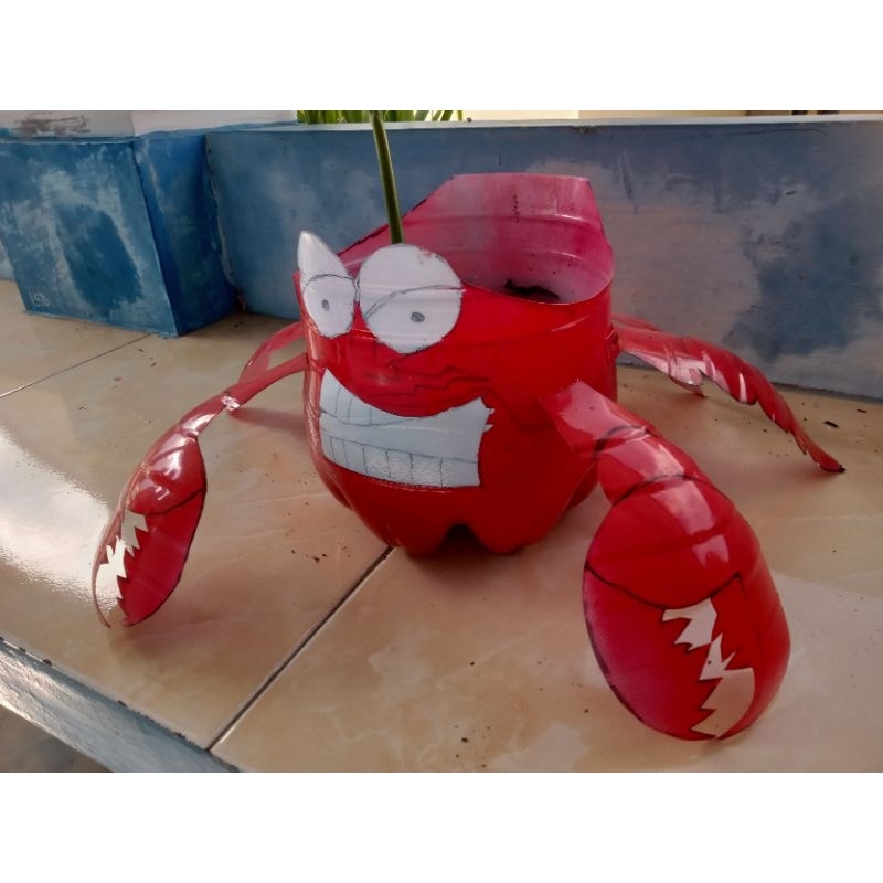 Pot dari botol bekas