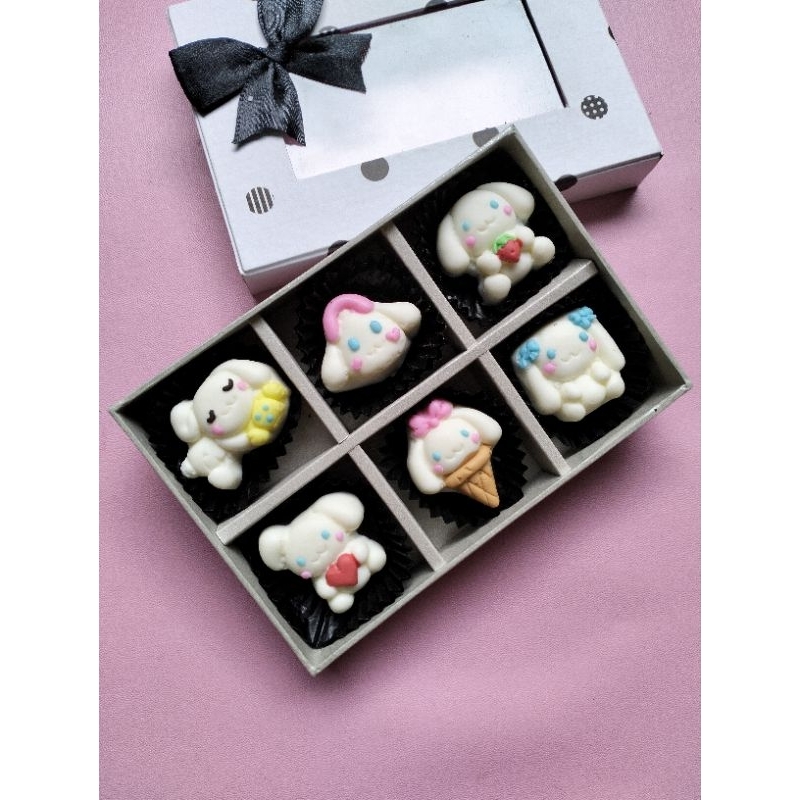 

Birthday gift cokelat karakter cinnamoroll Sanrio custom