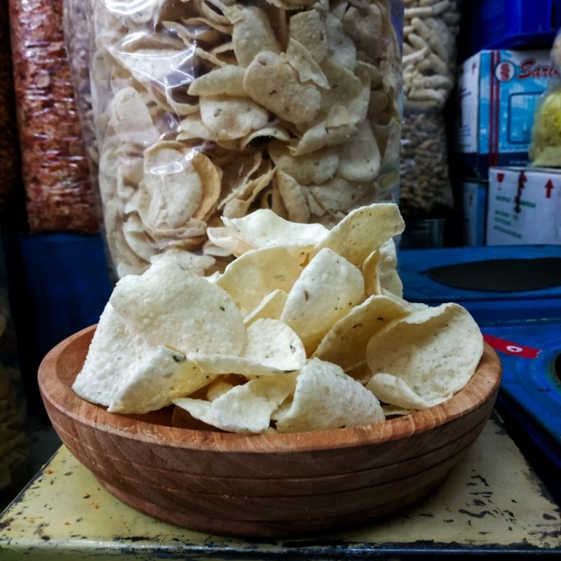 

KERIPIK OPAK PUCAY