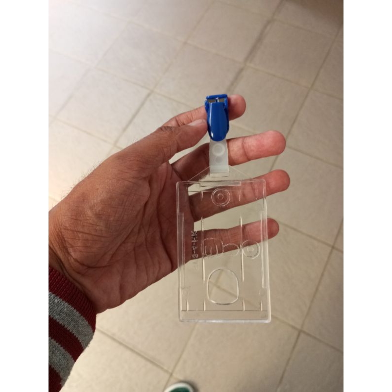 

Tempat name tag id card acrylic akrilik plus jepitan penjepit kerang biru