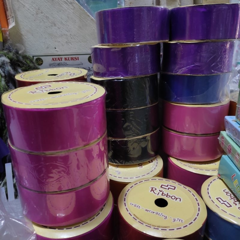 

PITA KERTAS POLOS PITA KADO 1,5