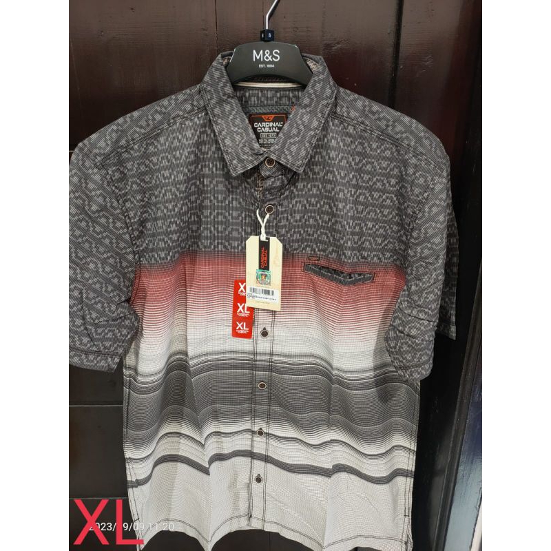 Kemeja cardinal casual