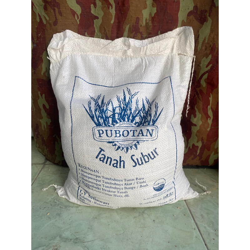 Media Tanam Tanah Organik Premium Siap Pakai