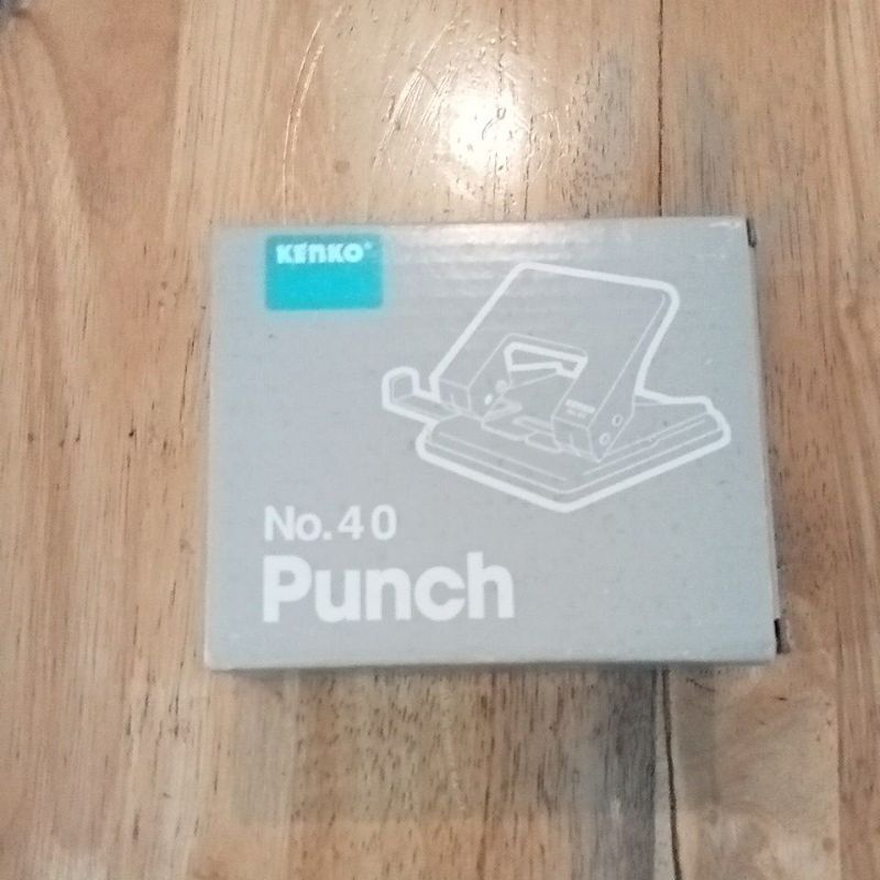 

pembolong kertas no 40 merek Kenko