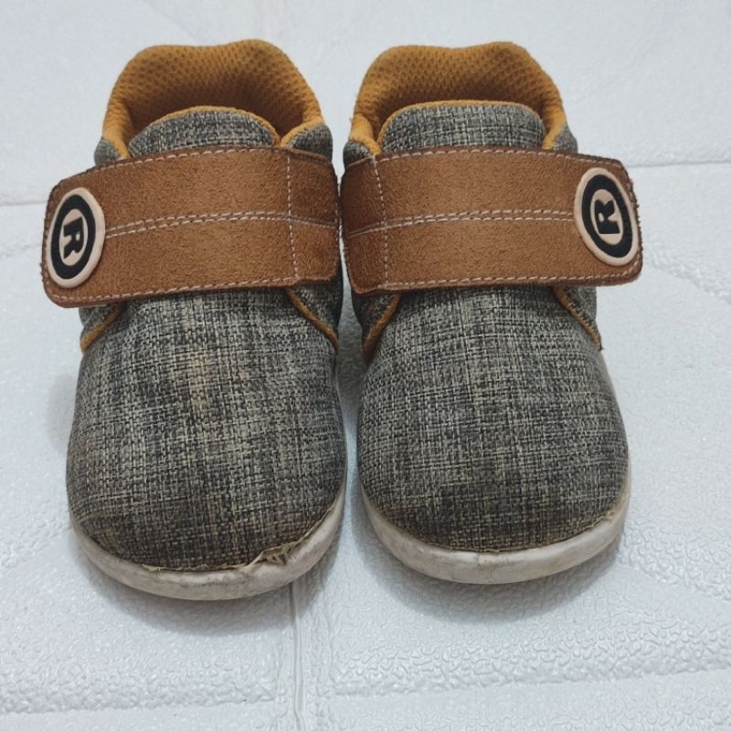Preloved Sepatu Anak 2Tahun