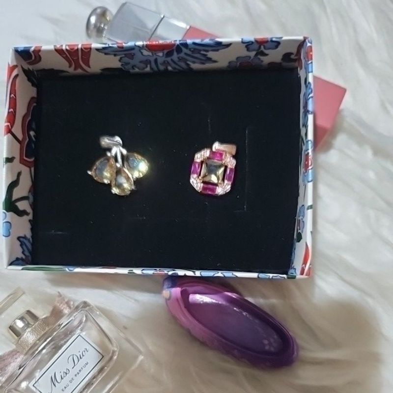 liontin batu zultanite