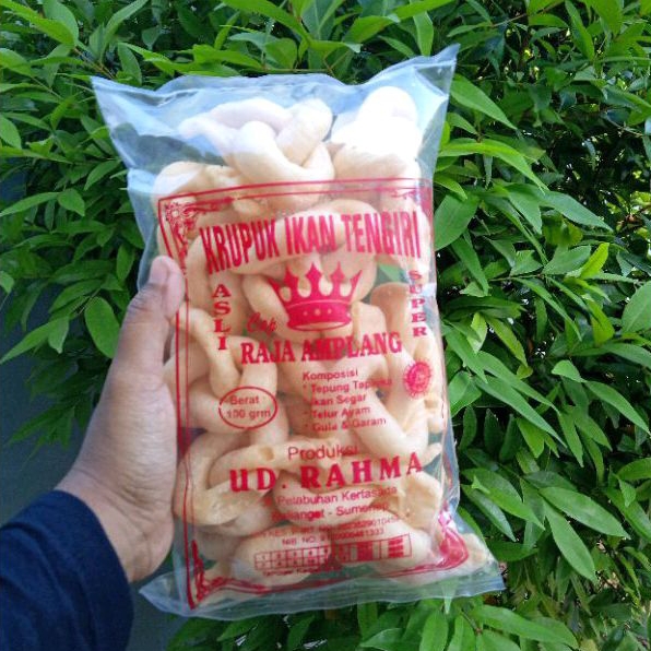 

Krupuk amplang, krupuk ikan tengiri khas Sumenep Madura