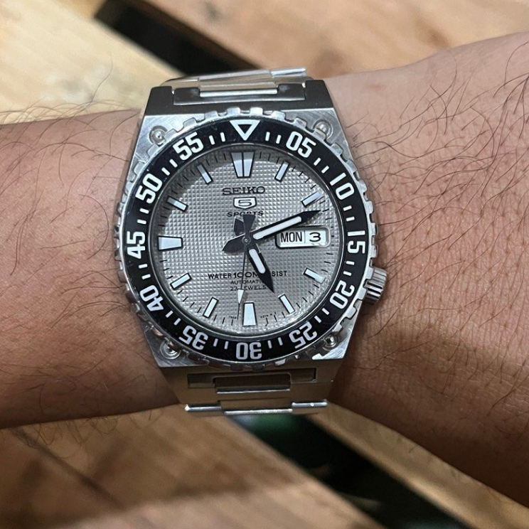 JAM TANGAN PRIA SEIKO 5 SPORTS SNZD65K1 SNZD65 AUTOMATIC ORIGINAL