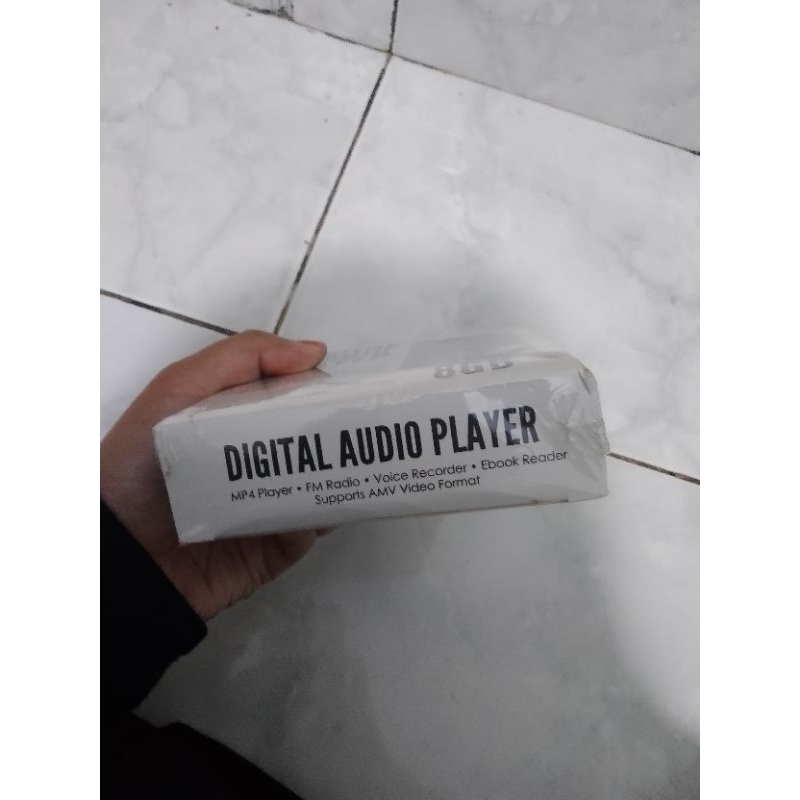 Digital MP4 MP3 Audio Media Player 8GB Jadul