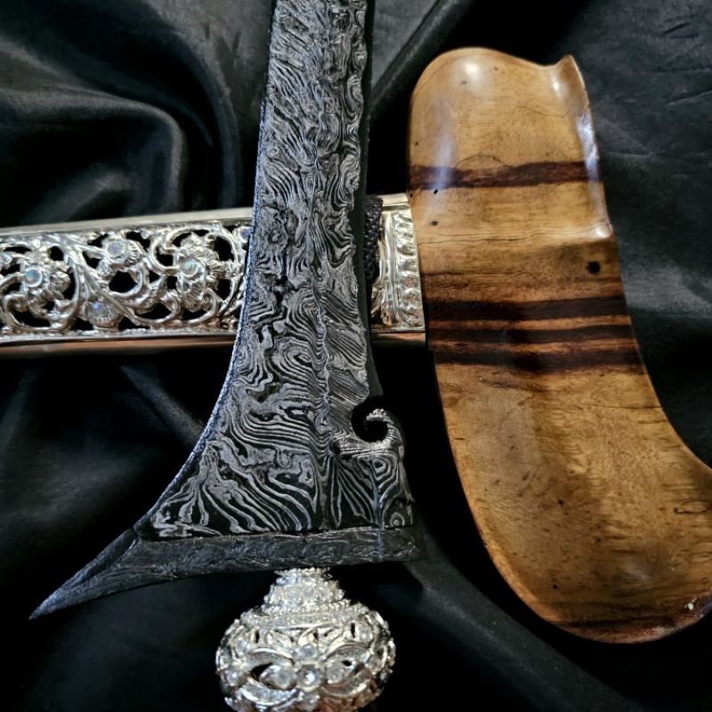 Keris Laler Mengeng II Pamor Lar Gangsir