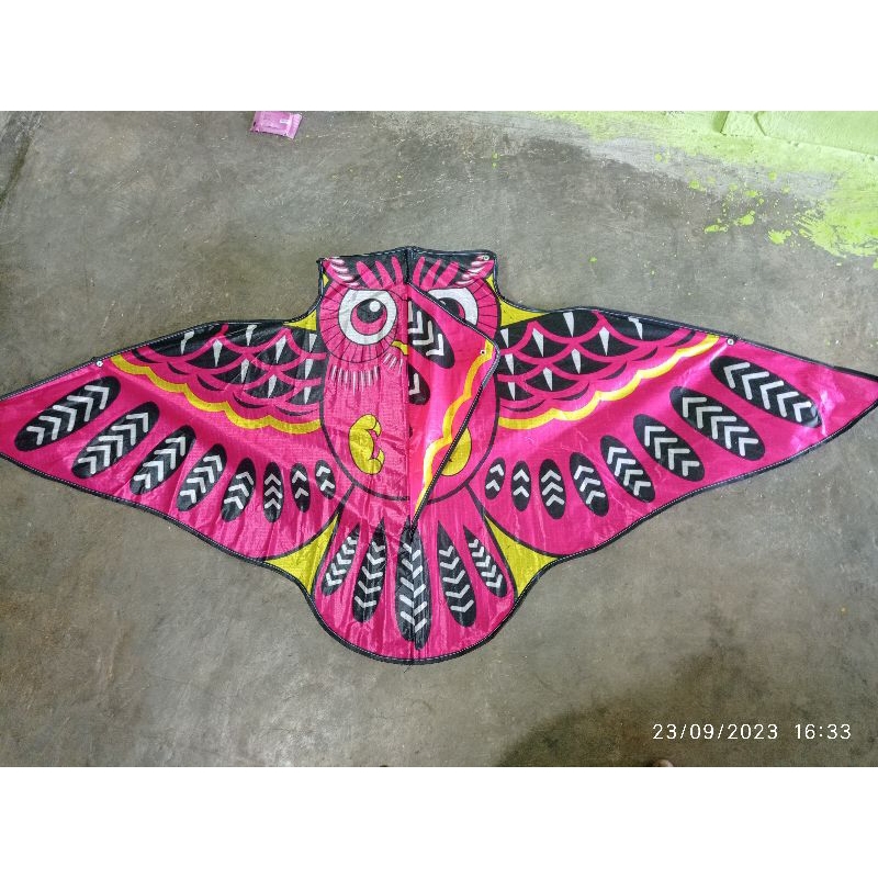 layang-layang lipat motif kartun. model burung hantu