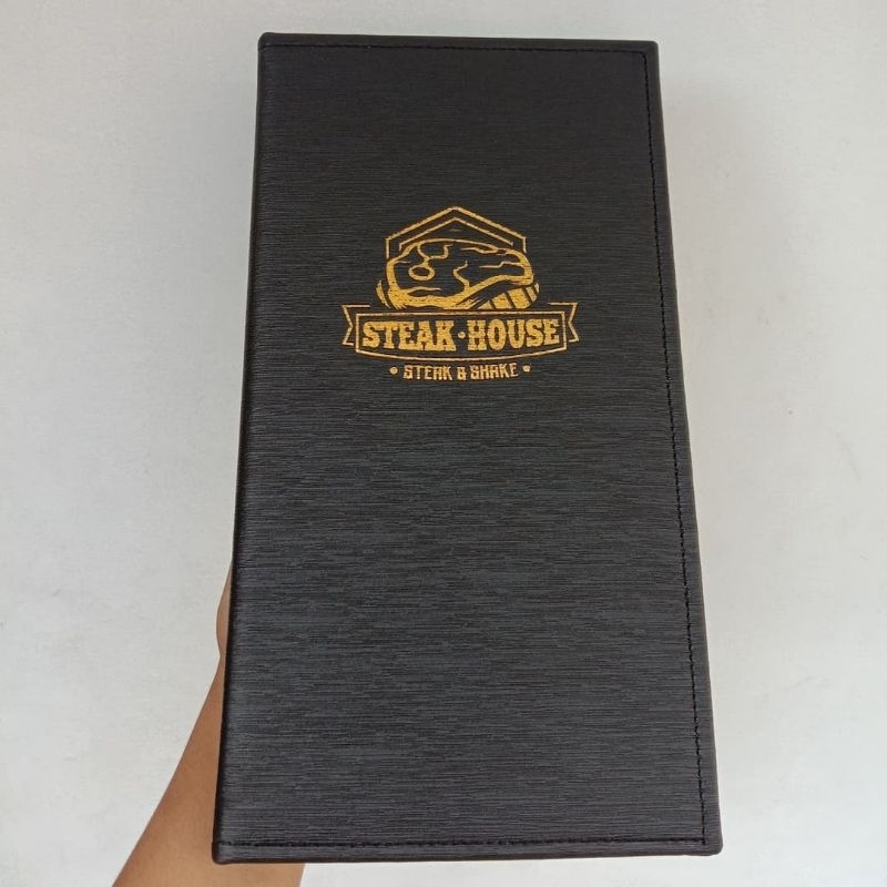 

Buku Menu Ukuran 16x31 Bahan Caspian - Ring Binder - Isi Plastik 10 Lembar