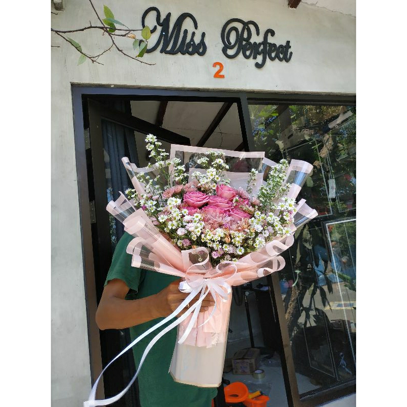 bouquet bunga mawar asli segar fresh Surabaya