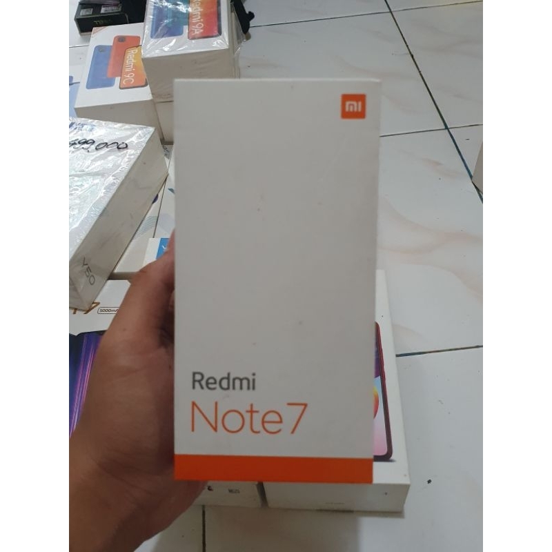

Redmi 7A Dus Box Kotak Original Copotan