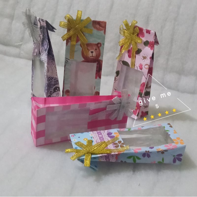 

70pcs Paper Box Souvenir BARU