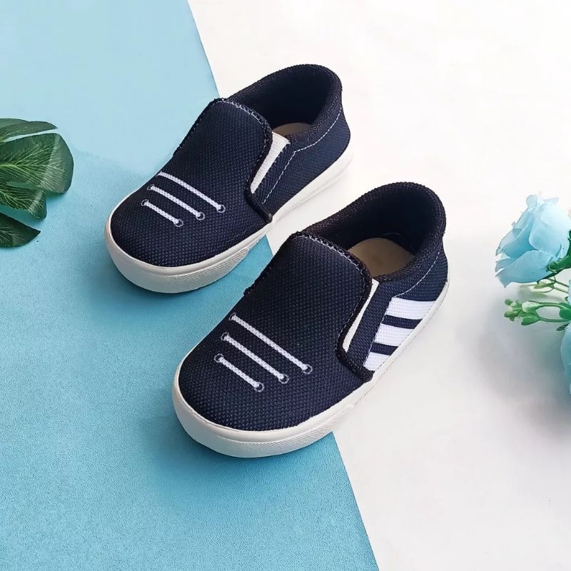 Sepatu slip on anak laki-laki dan perempuan jeans motif tali hitam