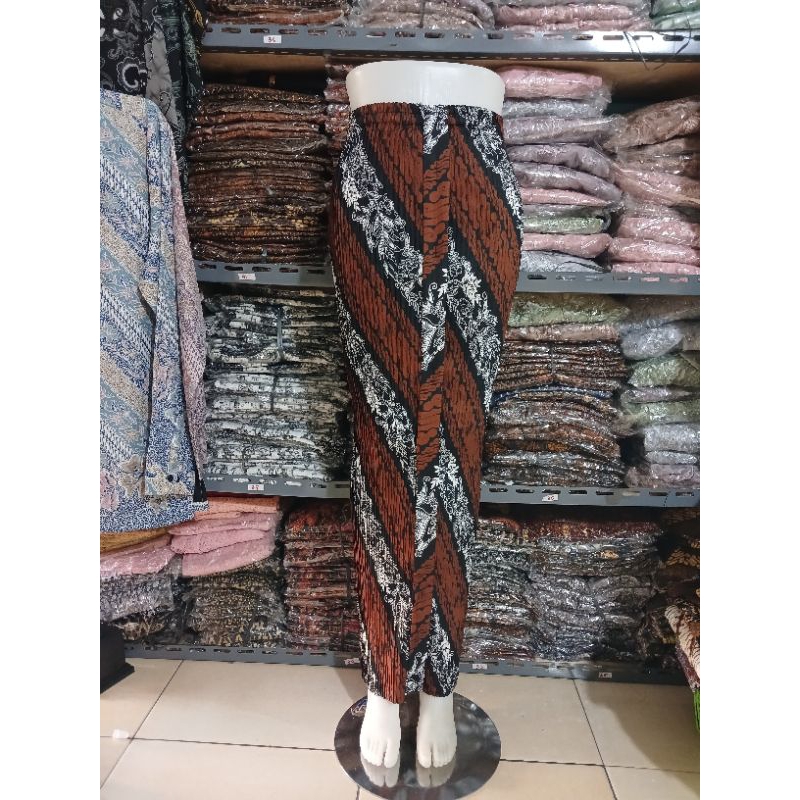 Rok Plisket Wiru Lereng Bunga Sogan Muda