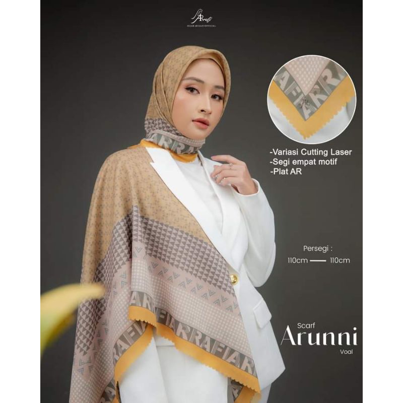 Arunni Scraft Arrafi Jilbab Segi empat Arrafi Scraft Arrafi Motif Bahan Voal Kerudung Segi empat Ter