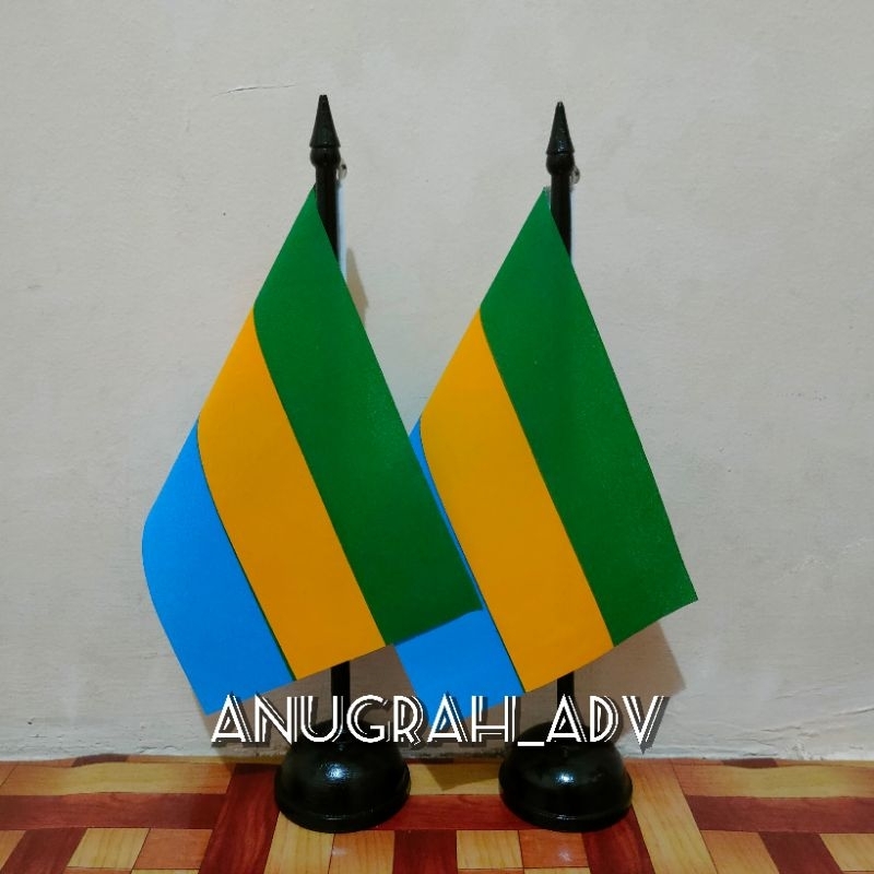 

tiang kayu bendera meja GABON