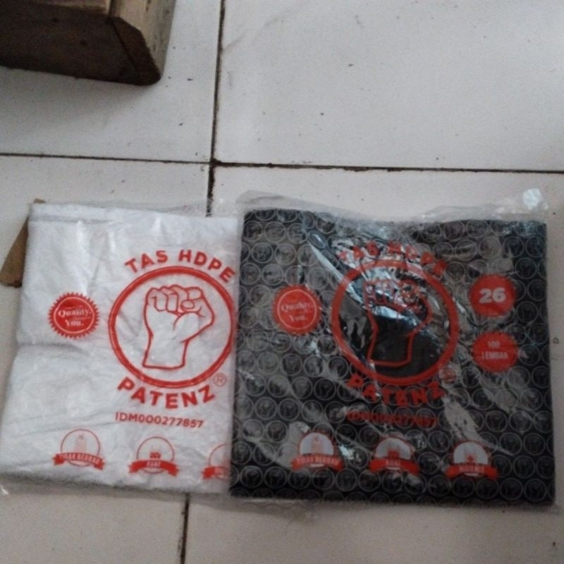 kantong kresek 26 hitam / putih