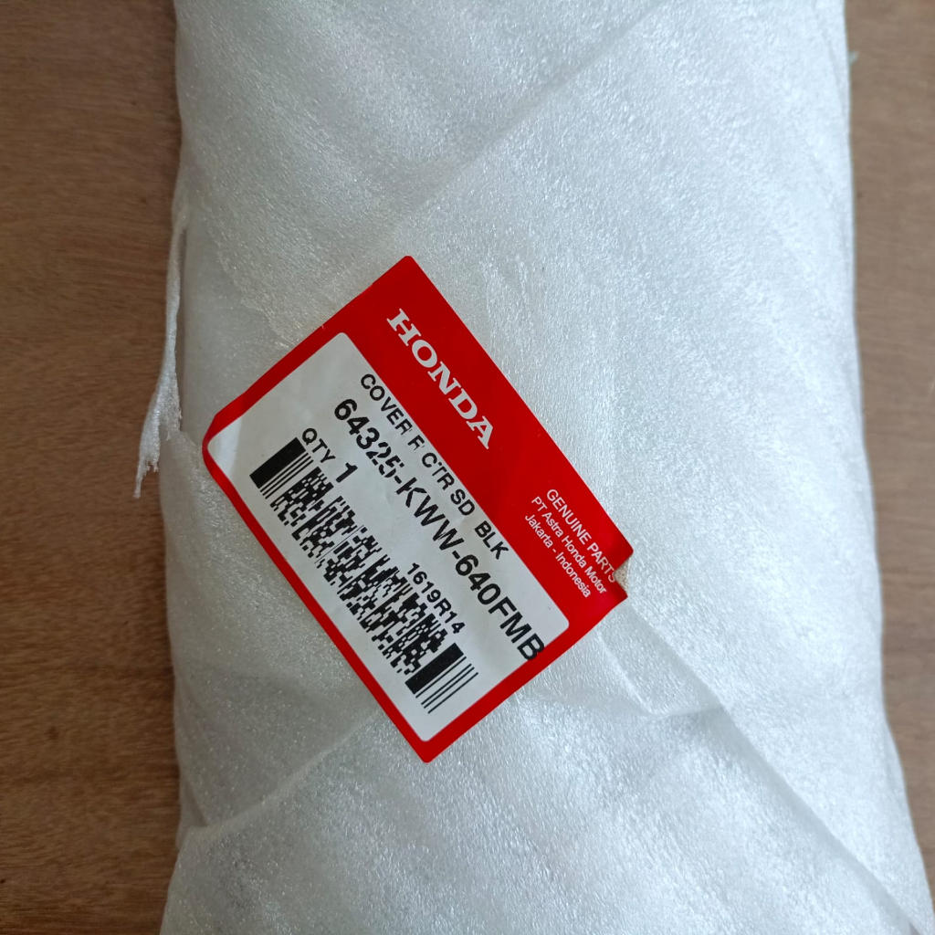 Cover R Center Side Hitam Revo Absolute 110 ORI AHM 64325KWW640FMB