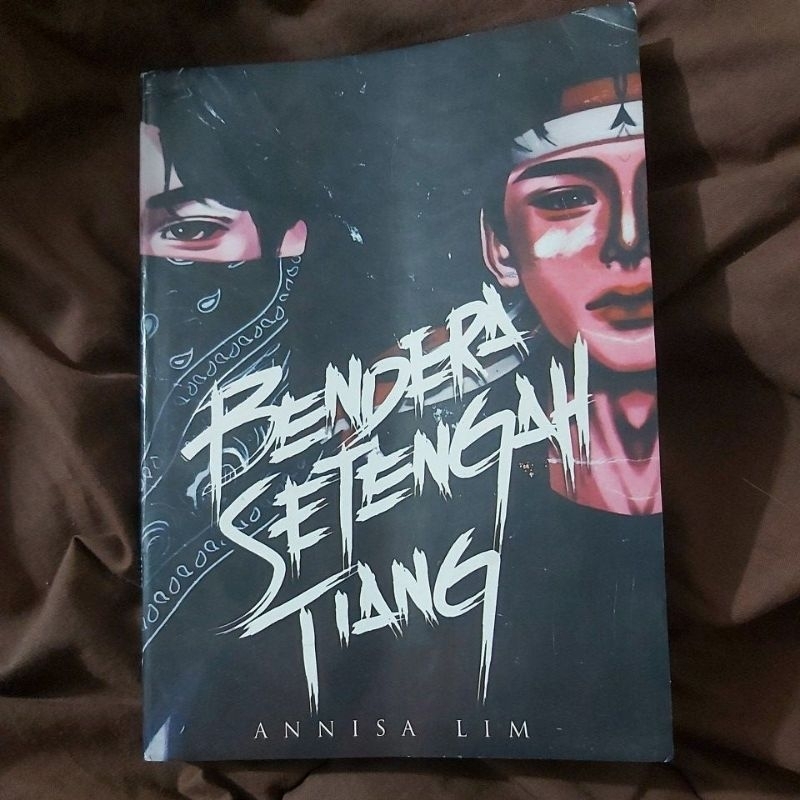 Preloved Novel Bendera Setengah Tiang