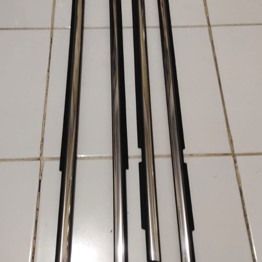 pelipit kaca luar avanza xenia veloz chrome 2022-up ori