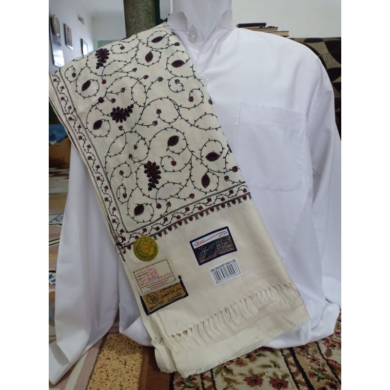 SORBAN KASMIRI AKAR MOTIF HABIB BAHAR