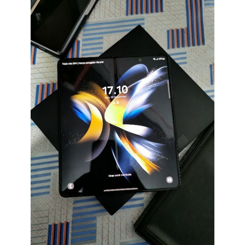 Samsung Z Fold 4 Resmi SEIN Indonesia. Samsung Z Fold4
