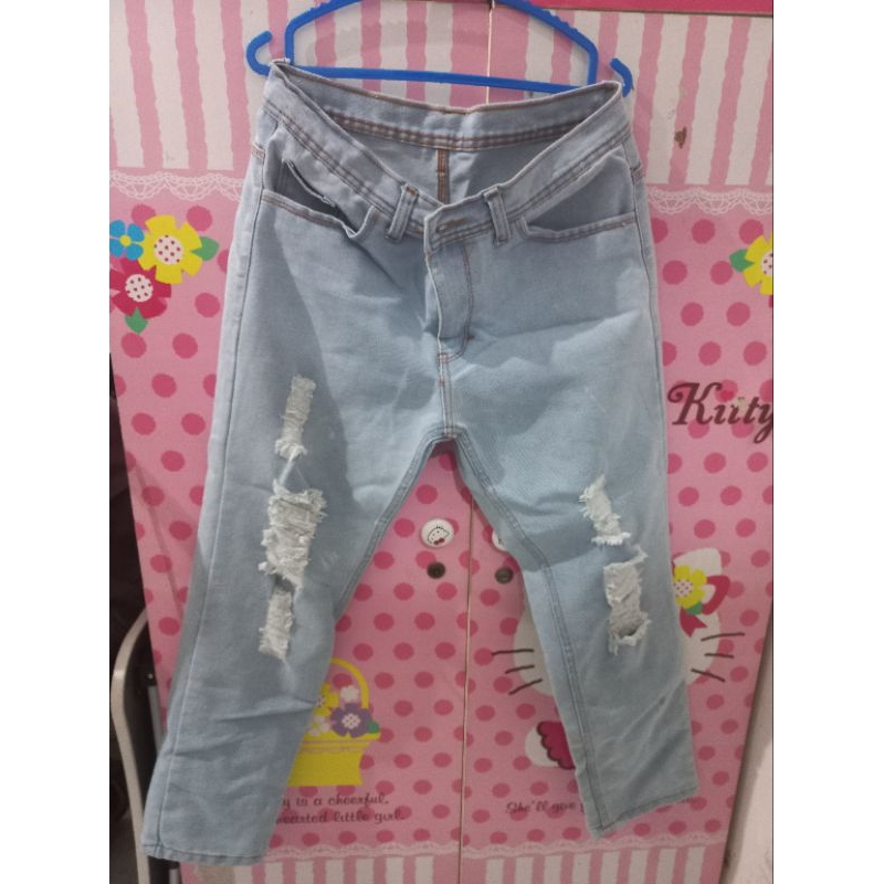 preloved ripped jeans
