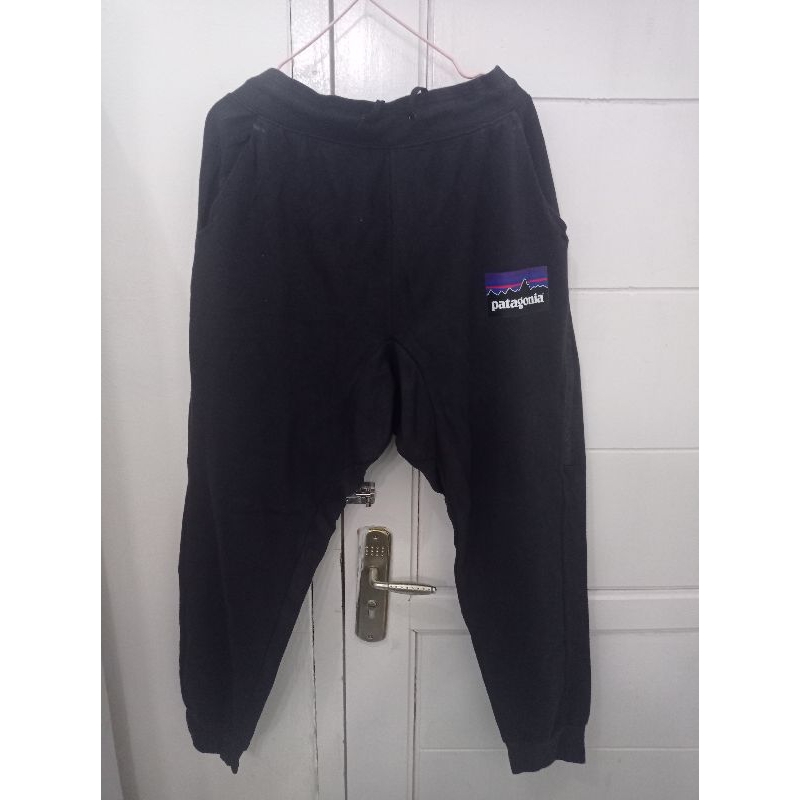 Celana Training Jogrip Patagonia Preloved