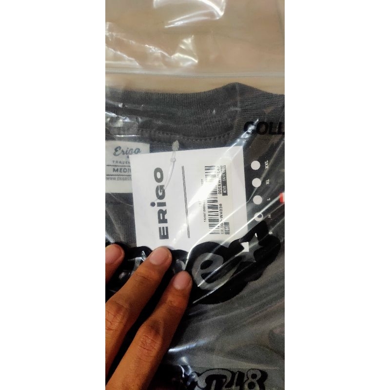 t shirt erigo x JKT48 zee