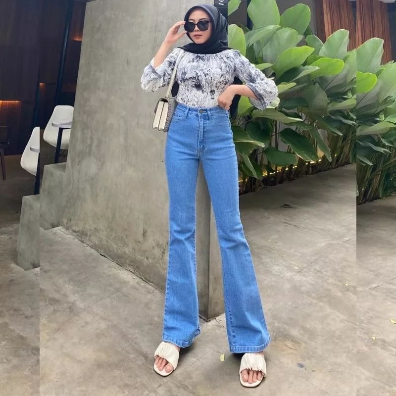 Highwaist Cutbray Jeans Wanita Kekinian 2023