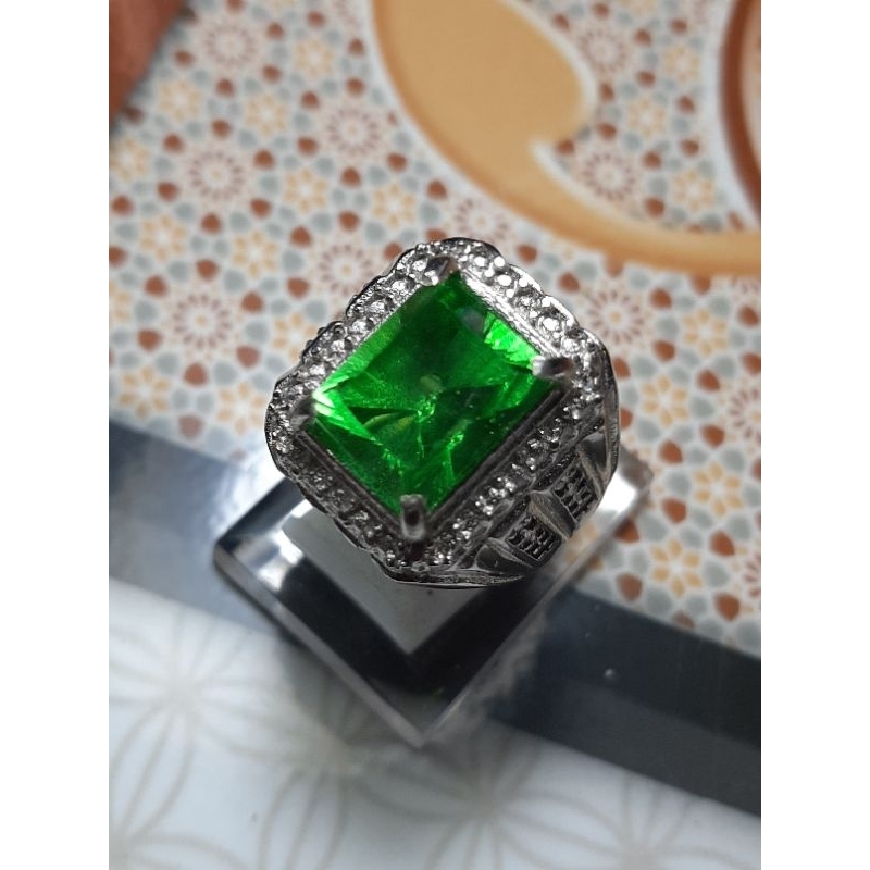 green moldavite