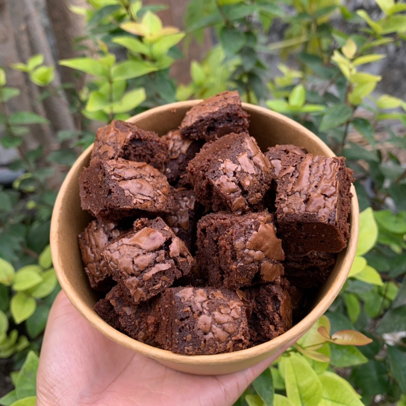 

Fudgy brownies bite original classic chocolate