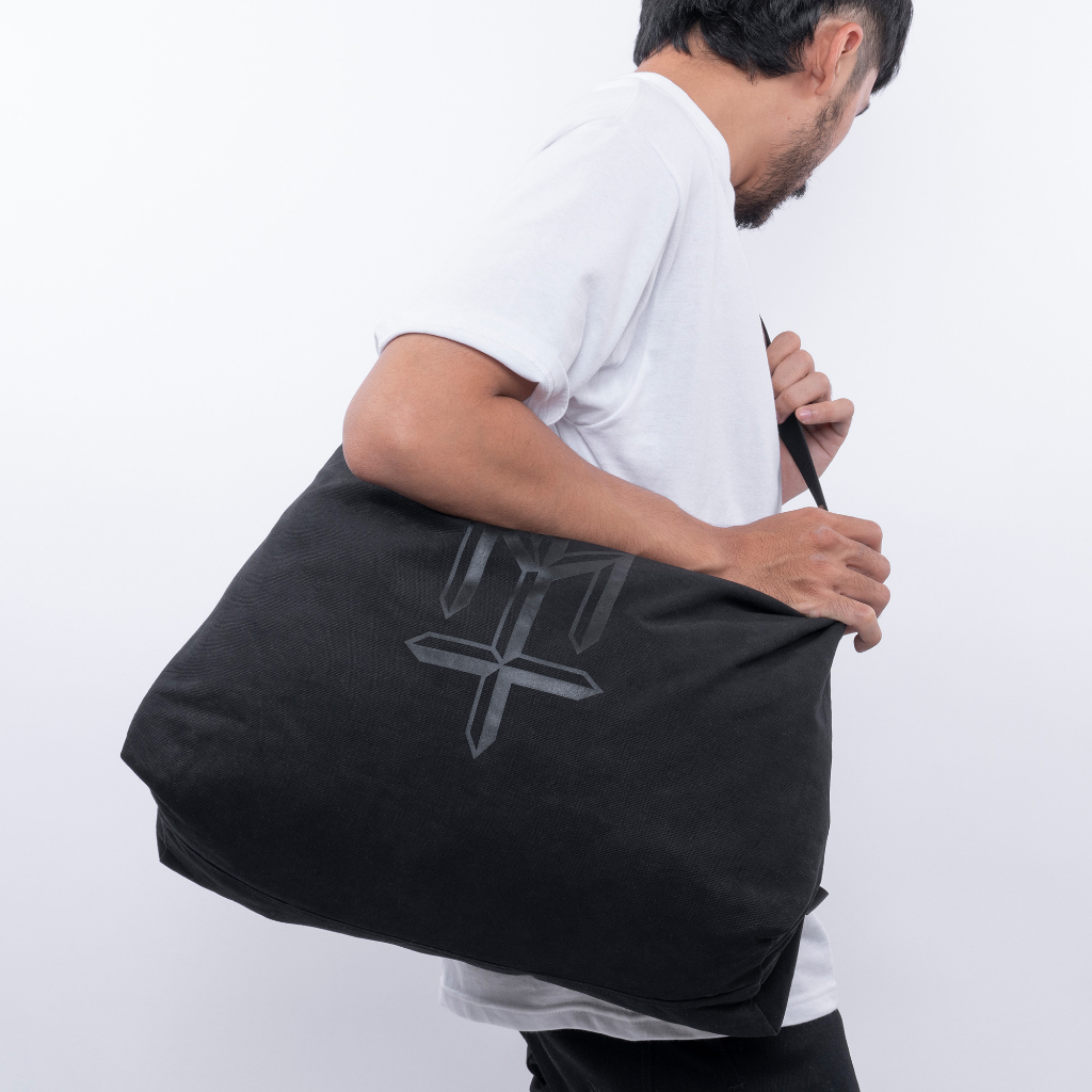 BUGGY MATERNAL DISASTER SLING BAG