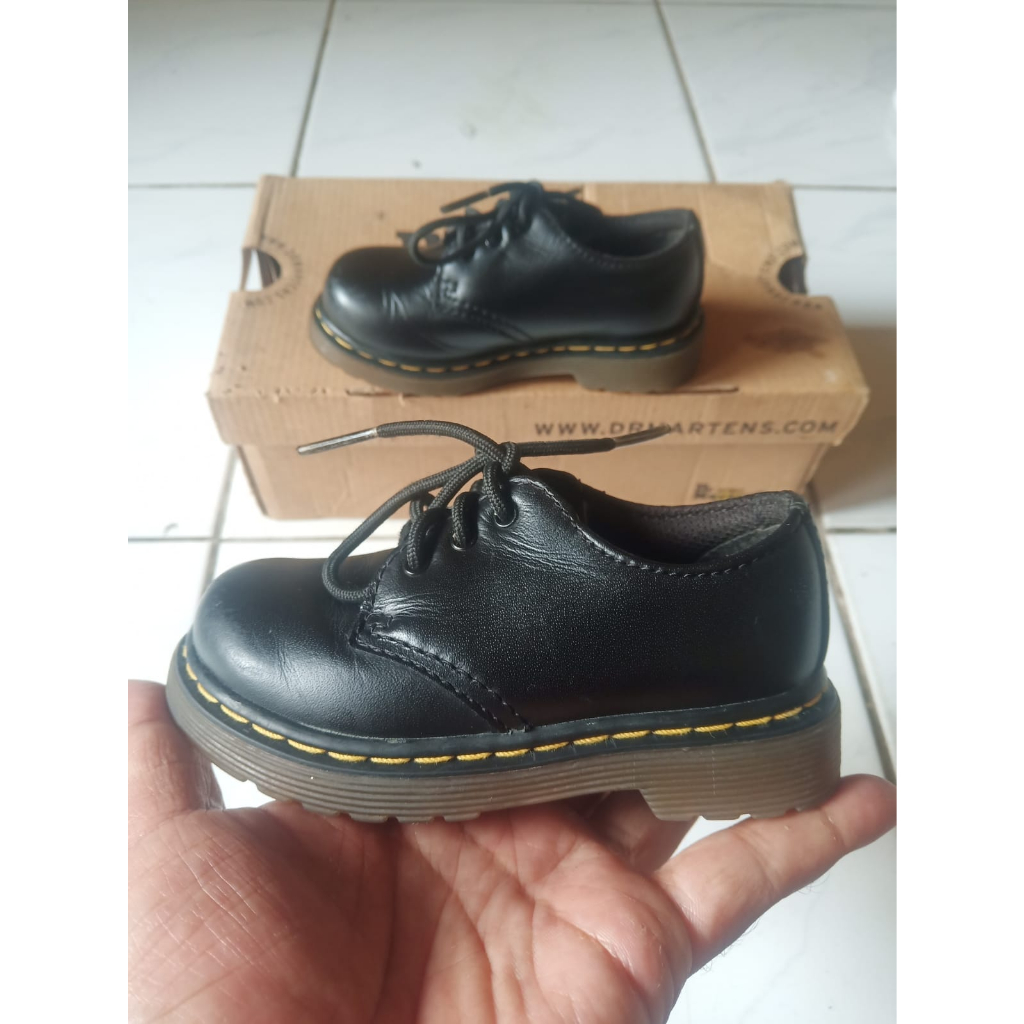 Dr Martens Child/docmart bekas/docmart bekas/jual docmart/docmart original/docmart/docmart murah/docmart orginal/dr martens bekas/dr martens second/docmart anak