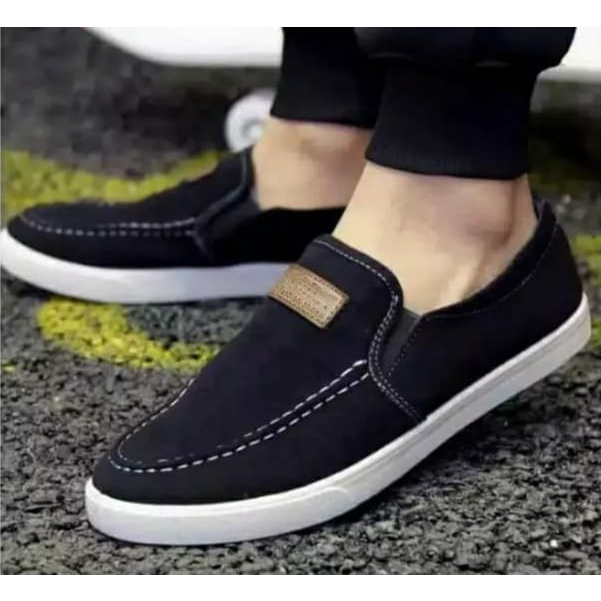 Sepatu Slip On Pria Casual Murah Berkualitas - Sepatu Slip On Fashion Shop